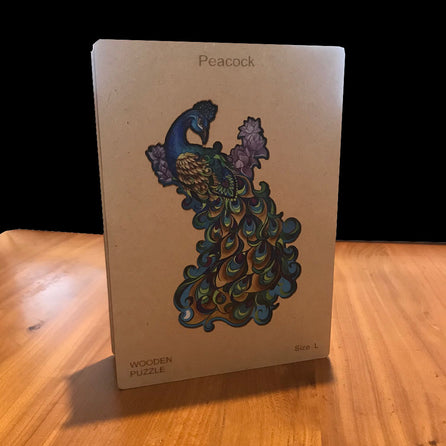 PUZZLE 2D • Paon Majestueux